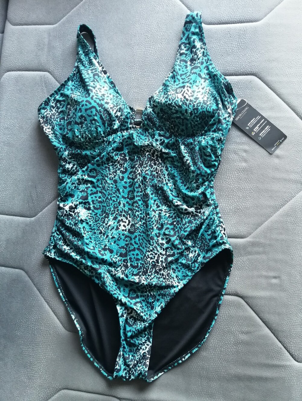 🇨🇦 Simon Chang Plus-Size One-Piece Swimsuit Teal Animal-Print Size 16 - Picture 2 of 12